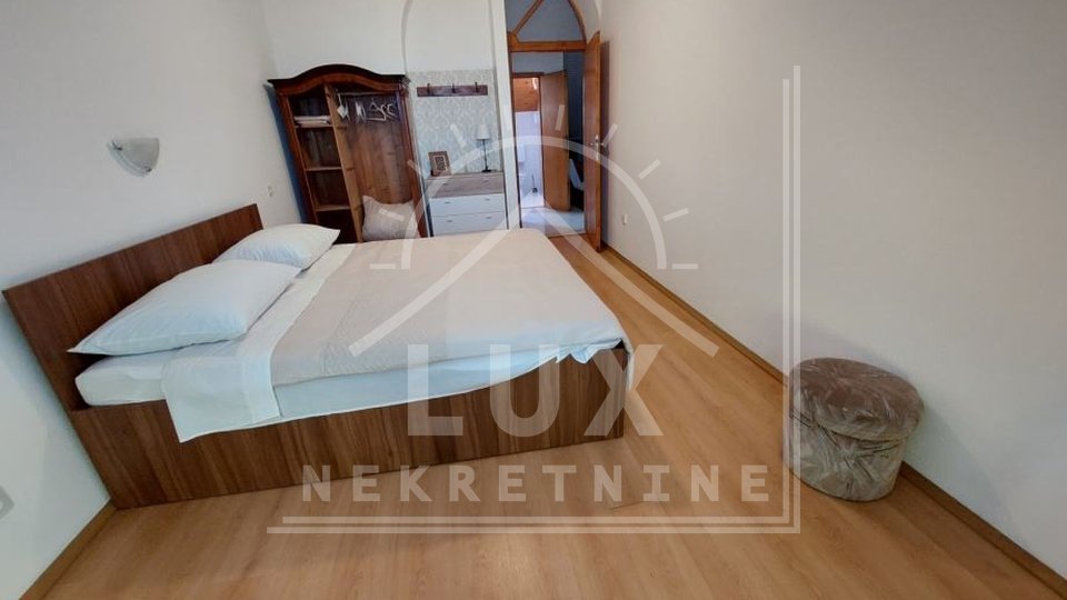 Apartment, three bedrooms, Sveti Filip i Jakov, 1st row to the sea
