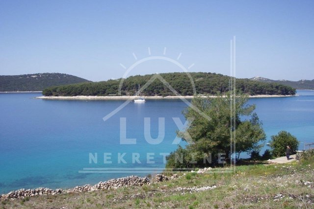 Building land 865 m2, 2nd row from the sea, Molat island (Brgulje)