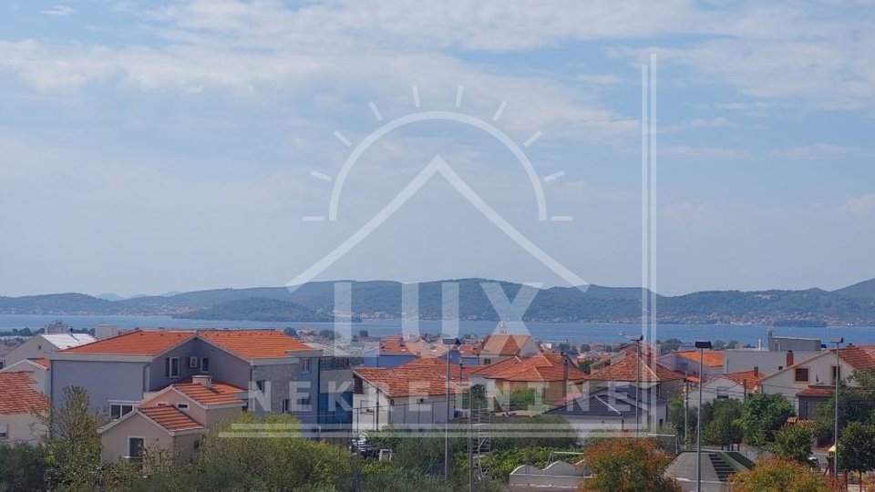 Two- and three-room apartments with galleries, Zadar, Vidikovac, new building, sea view