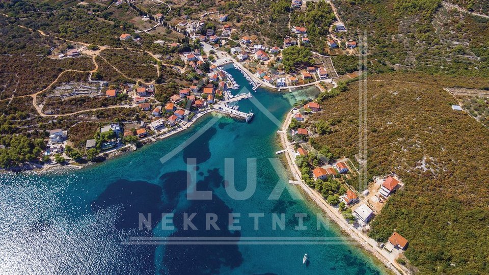 Building land, Žman on Dugi Otok, 400 meters from the sea