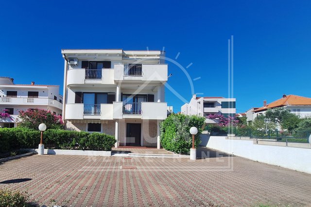 Detached house, two-story building with garage, Zadar (Diklo) FIRST ROW TO THE SEA
