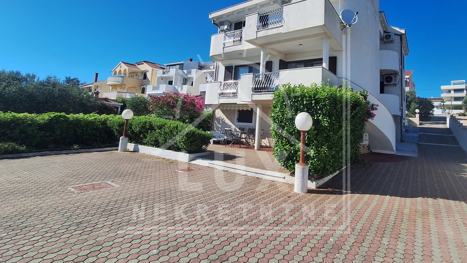 Detached house, two-story building with garage, Zadar (Diklo) FIRST ROW TO THE SEA