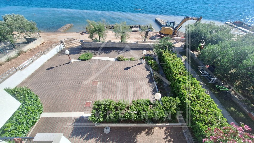 Detached house, two-story building with garage, Zadar (Diklo) FIRST ROW TO THE SEA