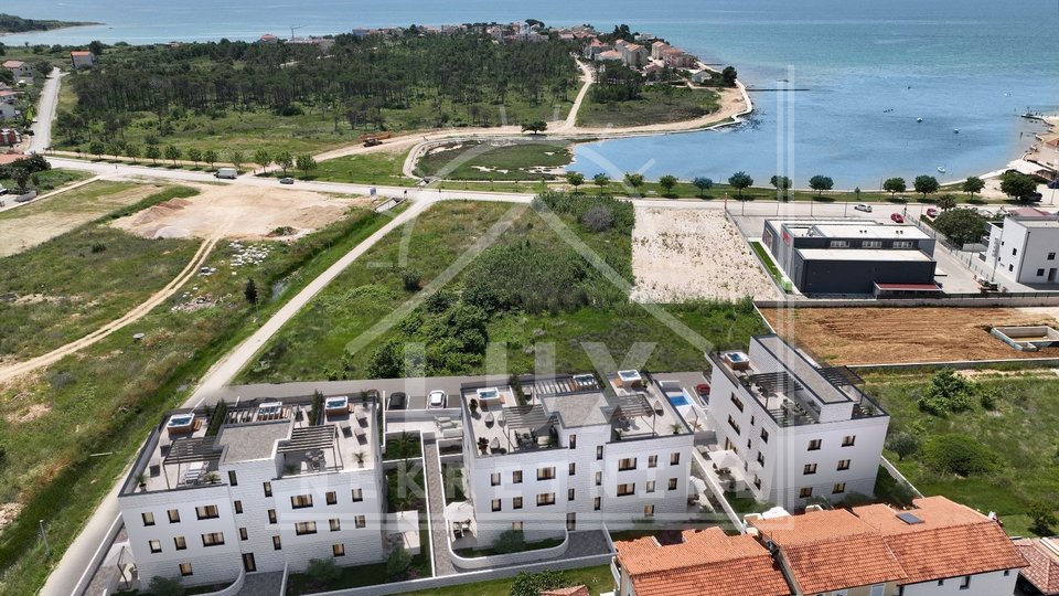 Zweizimmerwohnung im 2. Stock mit Dachterrasse, Privlaka, in der Nähe von Zadar, NEUBAU