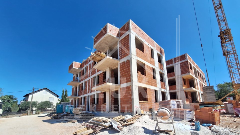 Apartment on the ground floor with a garden, Zadar, Plovanija, new building