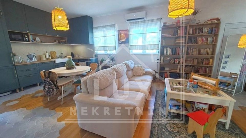 Three-room apartment with garden, Zadar (Belafuža)