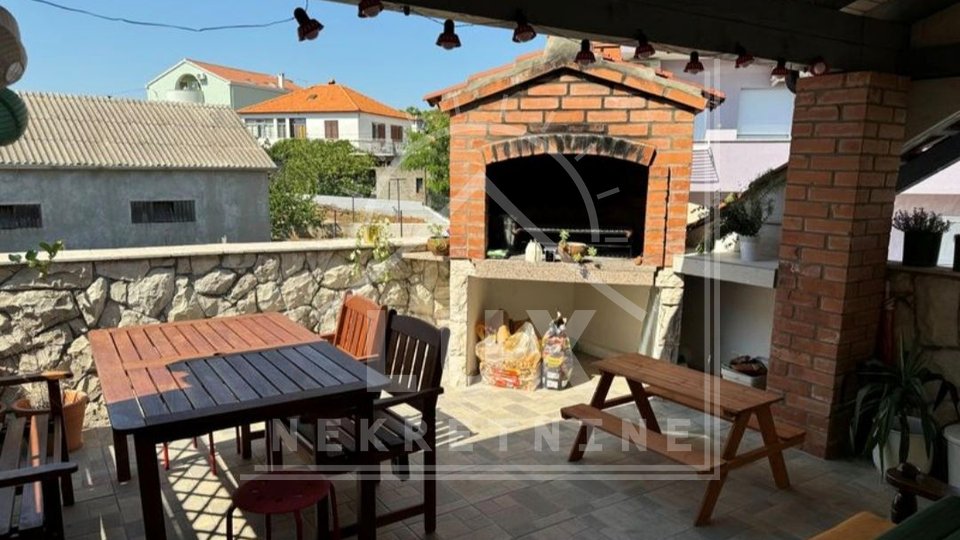 Dreizimmerwohnung mit Garten, Zadar (Belafuža)