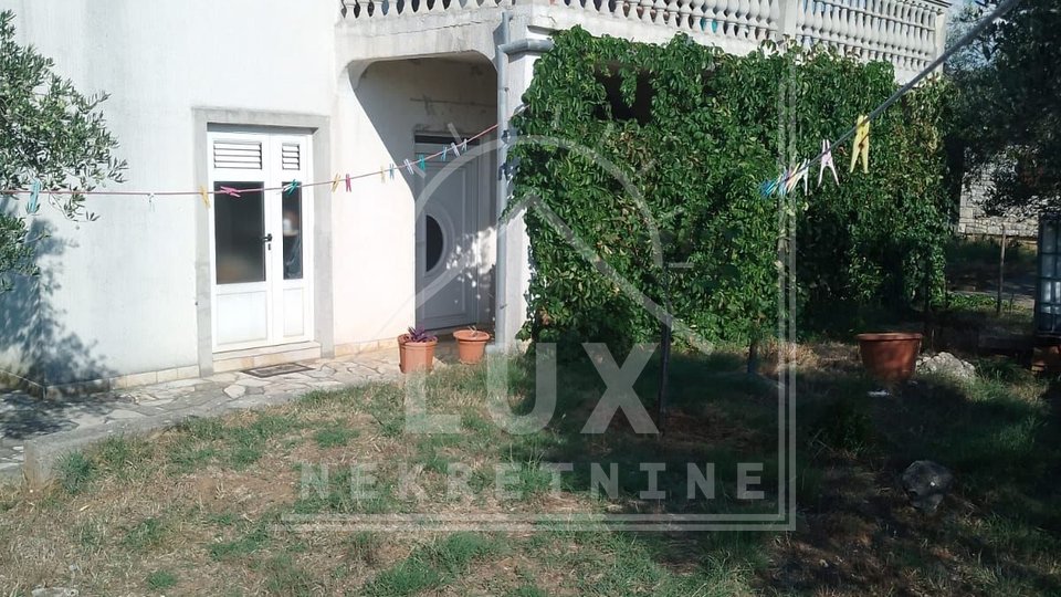 Detached house, two-story building, pov. 260 m2, Podgradina near Novigrad