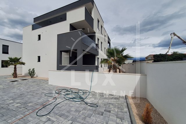 Two-room apartment on the ground floor with a garden, UNFURNISHED, Vrsi (Mulo), NEWLY BUILT