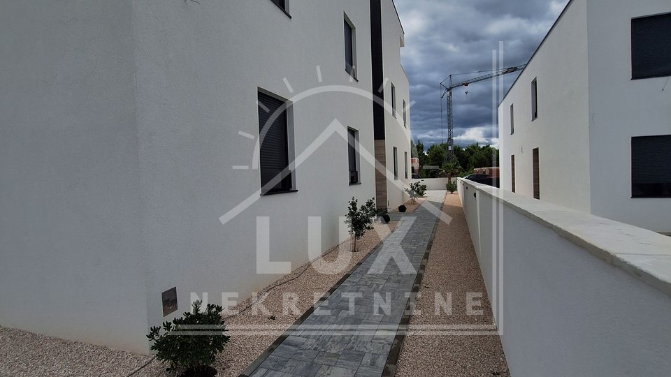 Two-room apartment on the ground floor with a garden, UNFURNISHED, Vrsi (Mulo), NEWLY BUILT