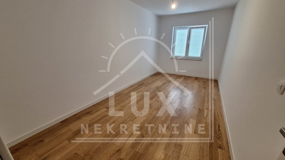 Apartma v dveh etažah, z vrtom in garažo, Zadar (Novi Bokanjac), NOVOGRADNJA