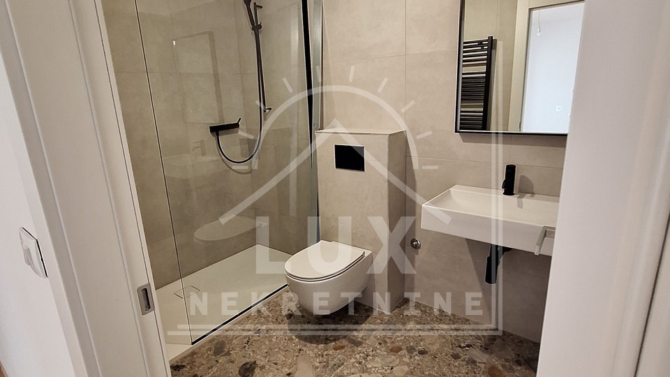 Apartma v dveh etažah, z vrtom in garažo, Zadar (Novi Bokanjac), NOVOGRADNJA