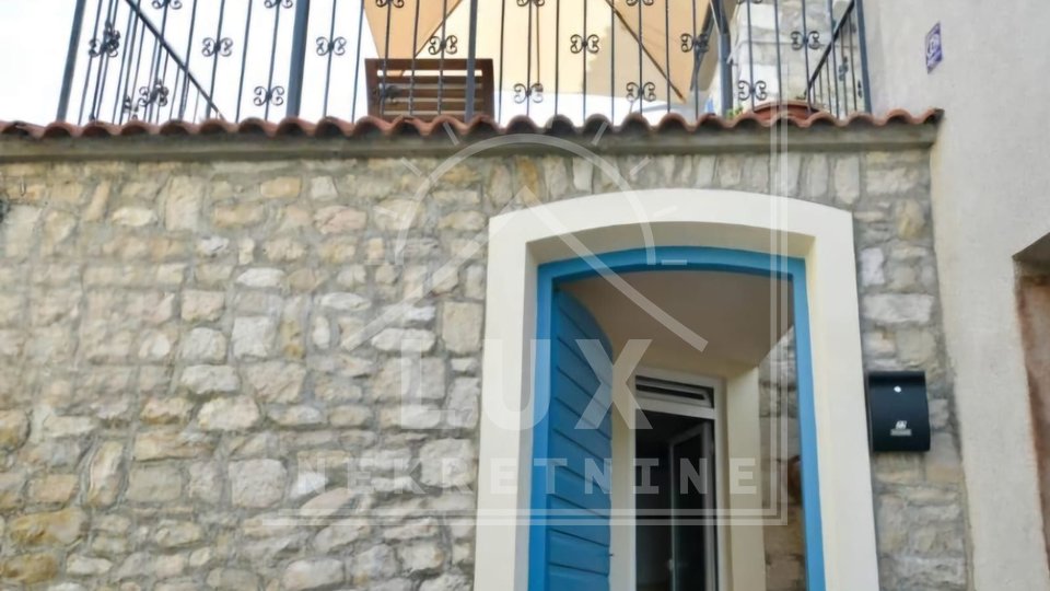 Stone house, storey, Zadar (Diklo), 50 meters from the sea