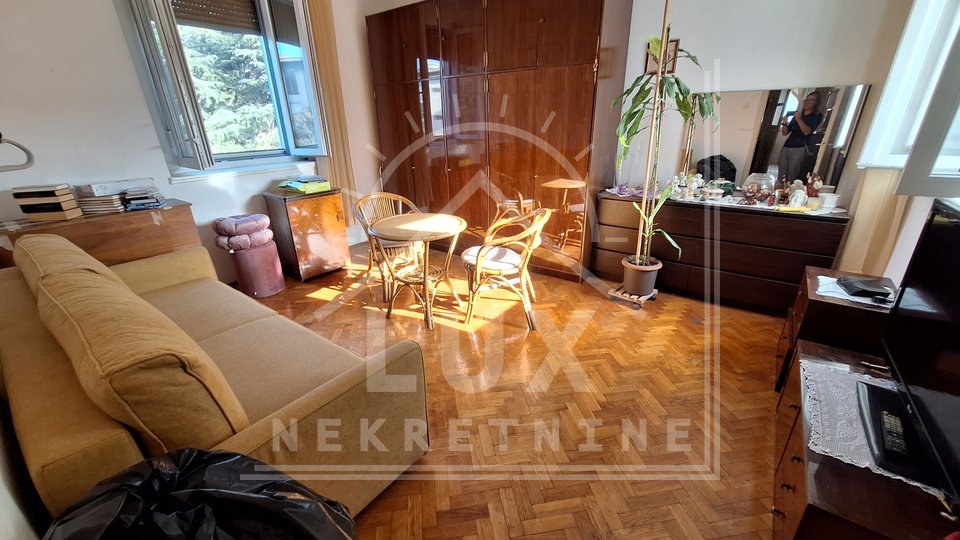 Two-room apartment in a great location, Zadar (Voštarnica)