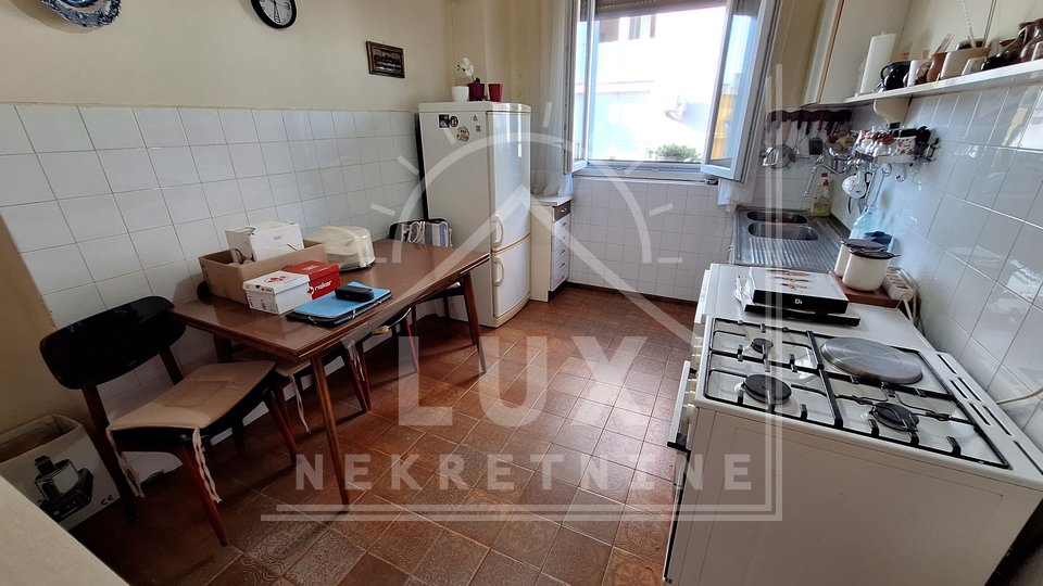 Two-room apartment in a great location, Zadar (Voštarnica)