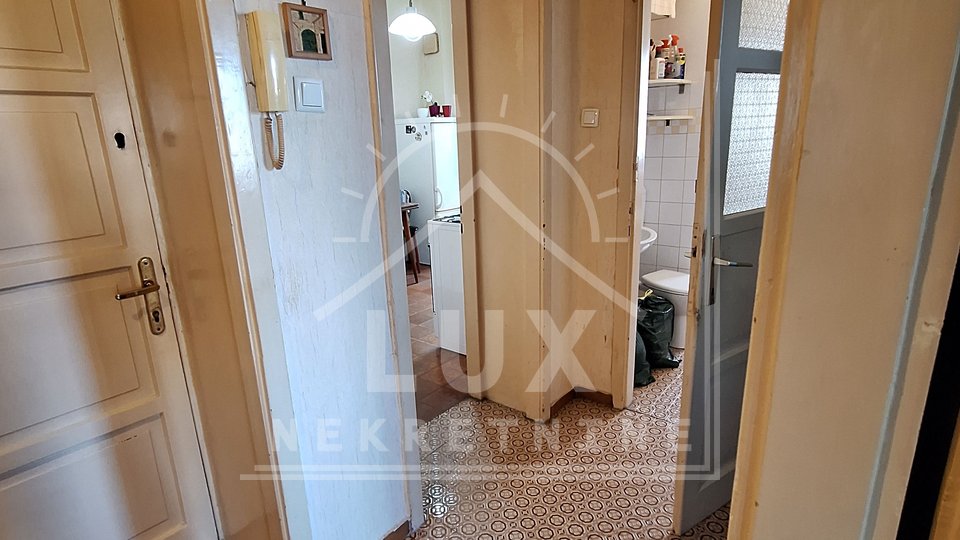 Two-room apartment in a great location, Zadar (Voštarnica)