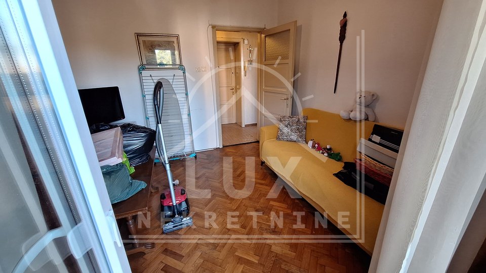 Two-room apartment in a great location, Zadar (Voštarnica)