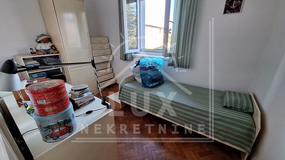 Two-room apartment in a great location, Zadar (Voštarnica)