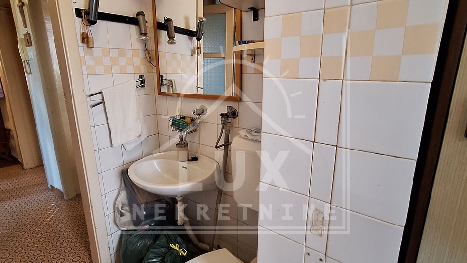 Two-room apartment in a great location, Zadar (Voštarnica)