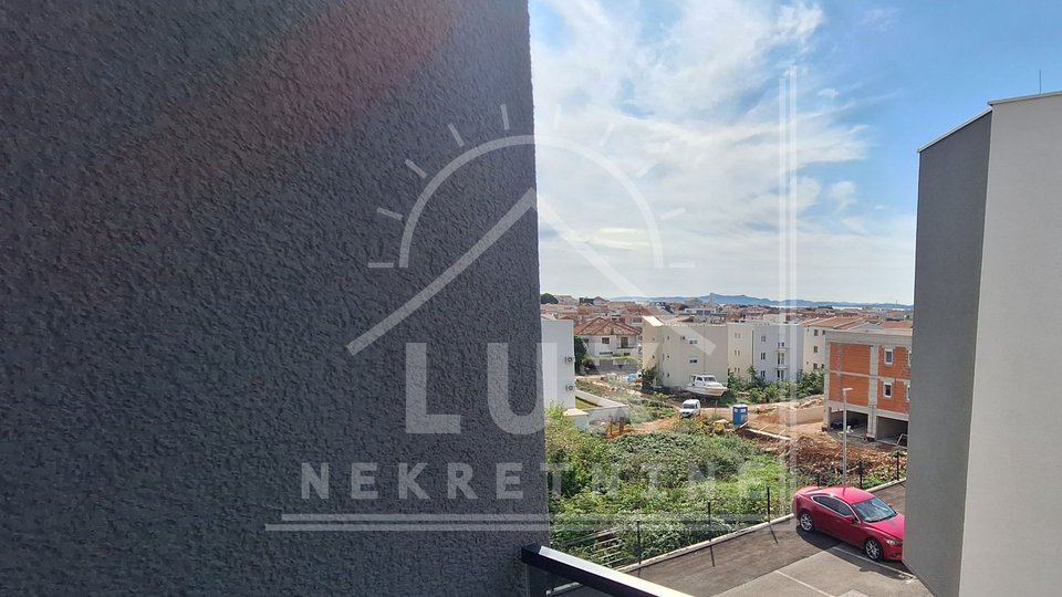 Luxuriös eingerichtete Zweizimmerwohnung mit Dachterrasse, Zadar (Plovanija) NEUBAU