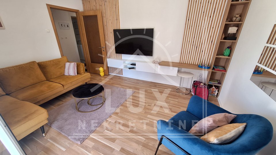 Comfortable one-bedroom apartment in a top location, Zadar (Voštarnica)