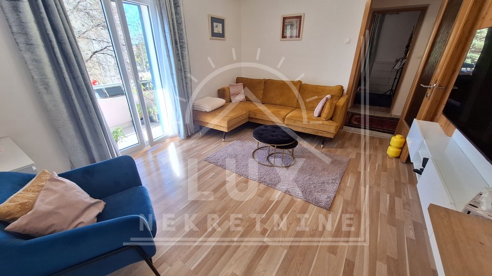 Komfortables Apartment mit einem Schlafzimmer in Top-Lage, Zadar (Voštarnica)