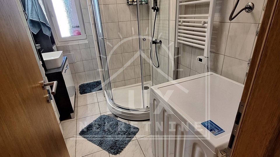 Komfortables Apartment mit einem Schlafzimmer in Top-Lage, Zadar (Voštarnica)