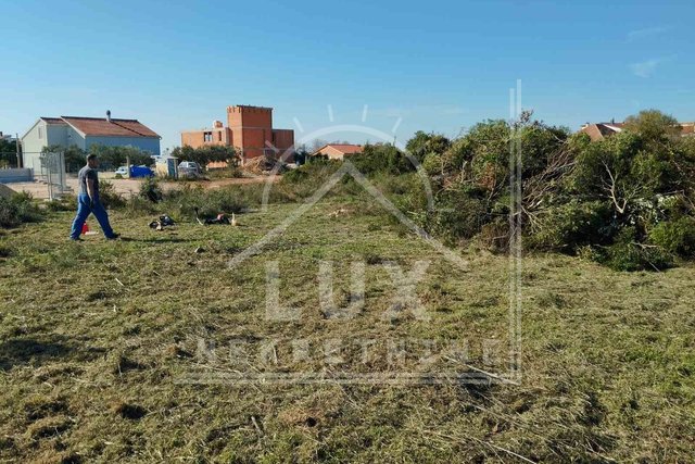 Building plot area 806 m2, Debeljak near Zadar