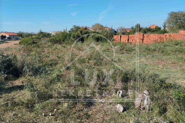 Building plot area 931 m2, Debeljak near Zadar