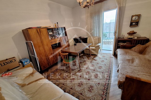 Comfortable one-bedroom apartment area 60 m2, Šibenik (Škopinac) WITH A SEA VIEW