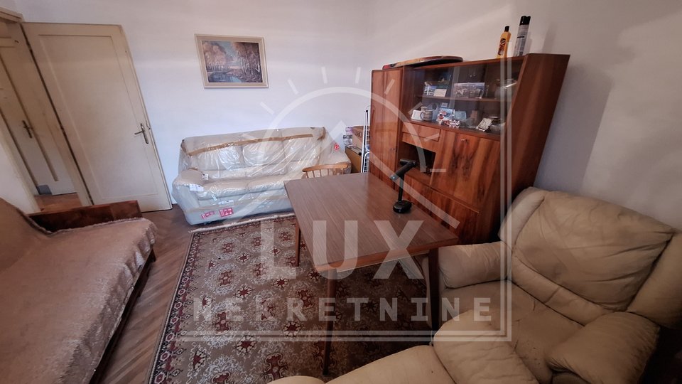 Comfortable one-bedroom apartment area 60 m2, Šibenik (Škopinac) WITH A SEA VIEW